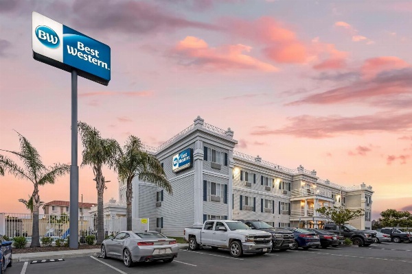 Best Western Salinas Monterey Hotel image 1