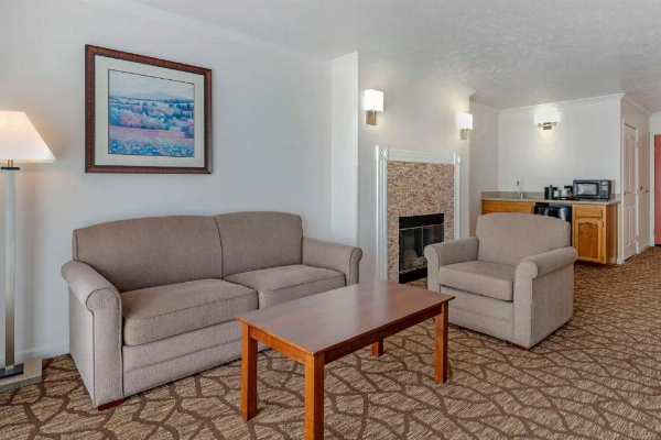 Best Western Salinas Monterey Hotel image 22
